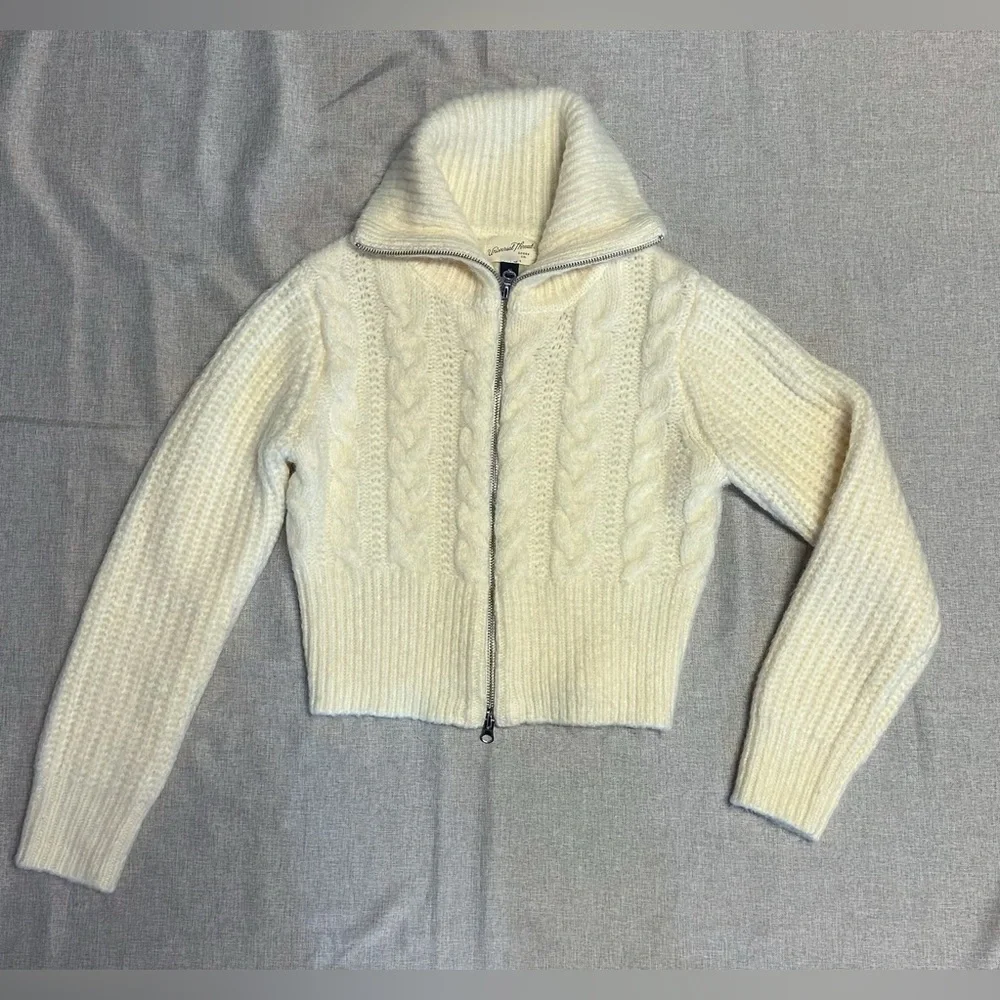 Universal Thread Jacket - Picture 3 of 9